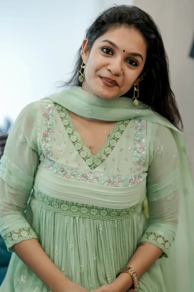 Handworked Pleated Kurta with Dupatta